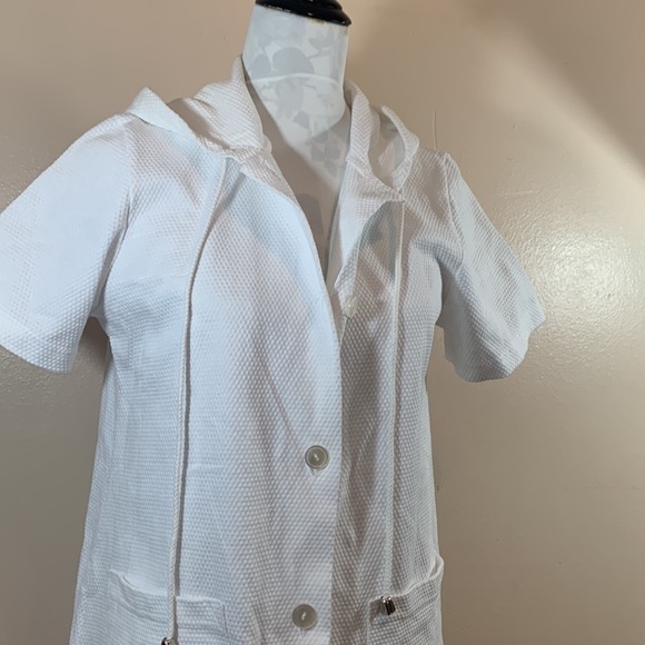 Jordan Taylor Beach White Hooded Cotton Blend Button Down Short Sleeve Coverup - Picture 2 of 11